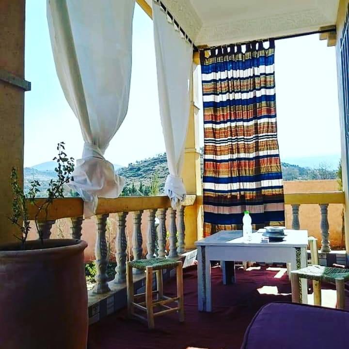 Le Petit Jardin Bed & Breakfast Demnat Exterior photo