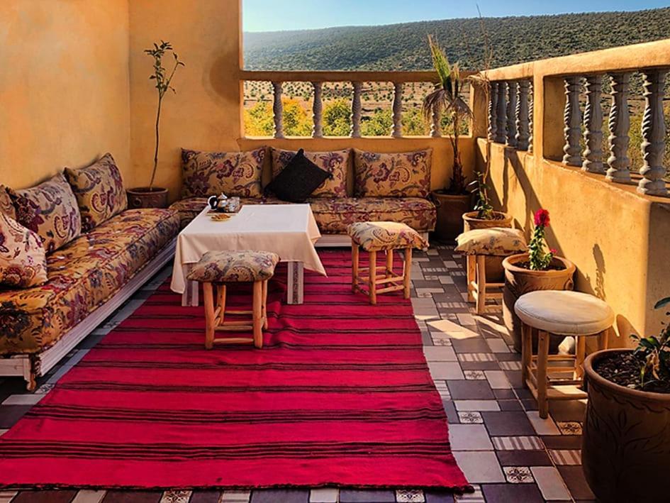 Le Petit Jardin Bed & Breakfast Demnat Exterior photo