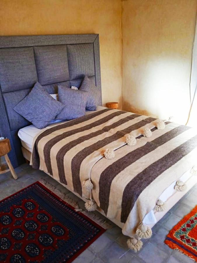 Le Petit Jardin Bed & Breakfast Demnat Exterior photo